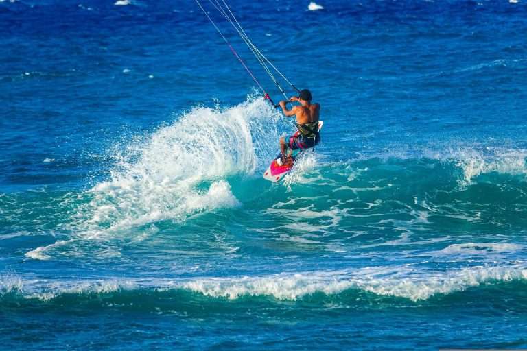 How much does it cost to kitesurf? Our take on the best equipment
