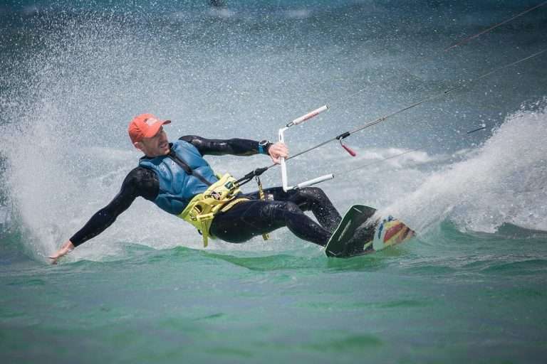 Learning to Kitesurf: the Complete Guide