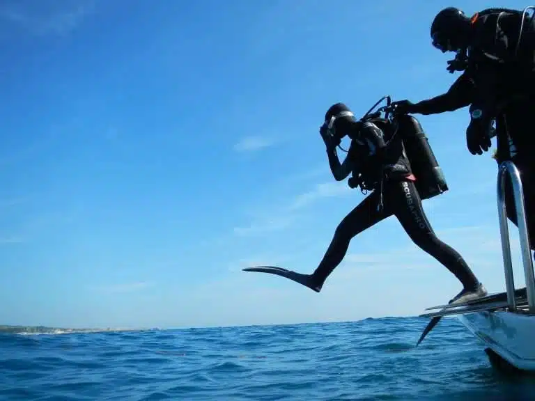 Learning to Scuba Dive: The Complete Guide