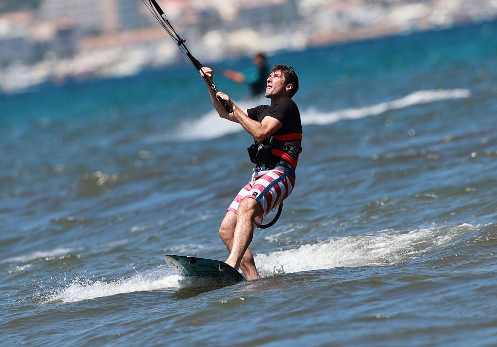 Motorboat Kitesurfing Progression Class in Pollensa Bay, photo 4