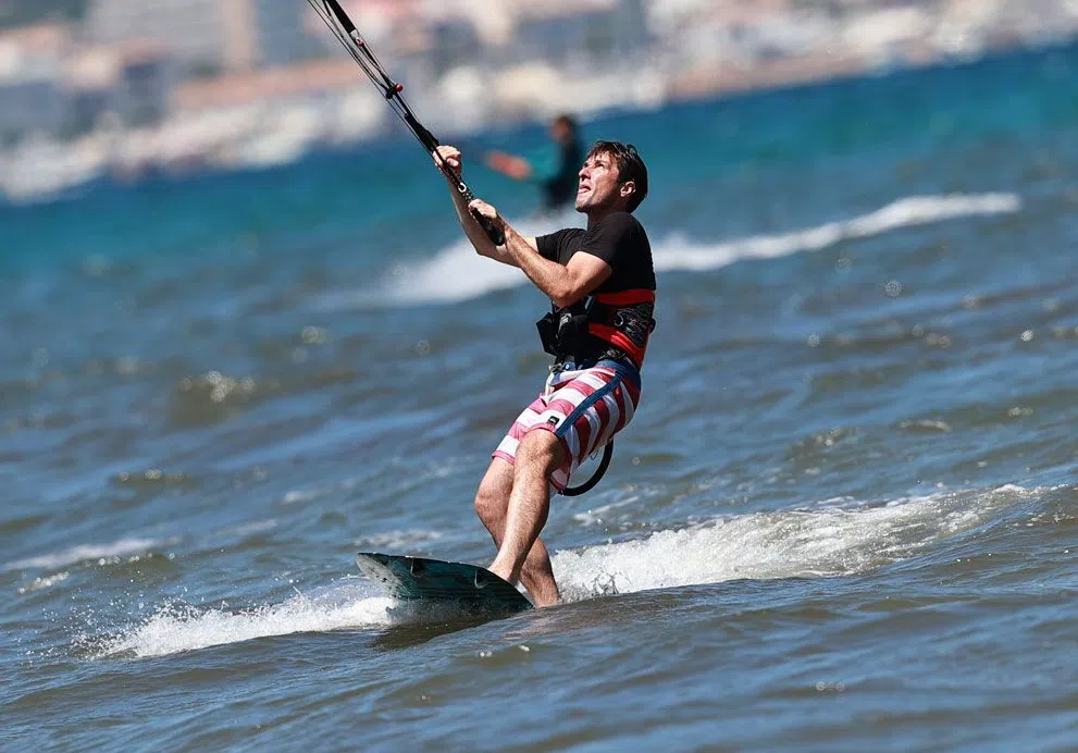 Intensive Beginner Kitesurfing Course in Pollensa Bay gallery 5